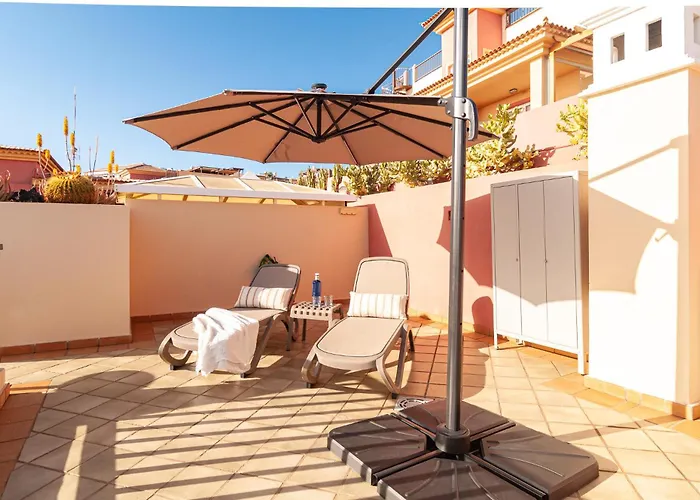 Апартаменти Beautiful 2 Bedroom Penthouse Terrazas Del Duque Адехе