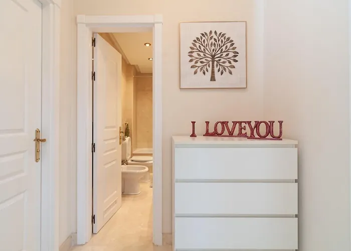 Апартаменти Beautiful 2 Bedroom Penthouse Terrazas Del Duque *